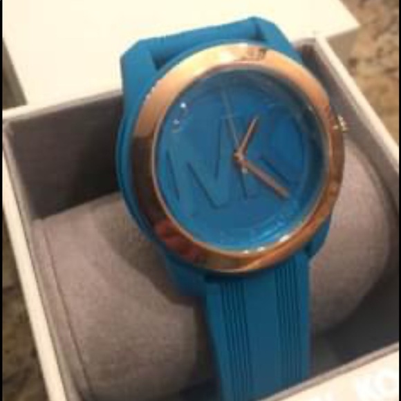 Woman MK watch